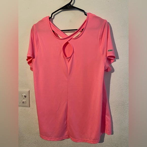 Workout Top - Picture 2 of 4